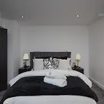 Hayy Luxury Homes Near Centre برادفورد