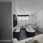 شقة فندقية Hayy Luxury Homes Near Centre 4*
