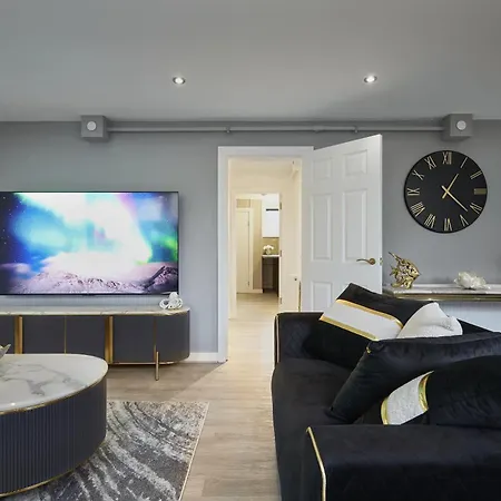 Hayy Luxury Homes Near Centre *