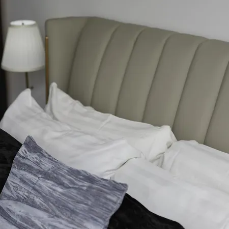 Hayy Luxury Homes Near Centre Hotel apartamentowy *
