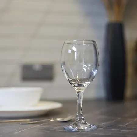 Hotel apartamentowy Hayy Luxury Homes Near Centre