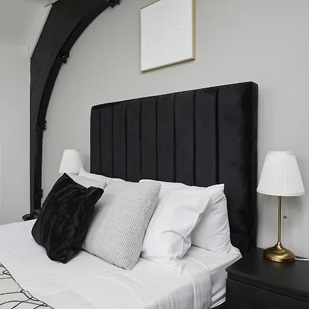 Hotel apartamentowy Hayy Luxury Homes Near Centre