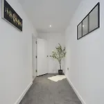 Hayy Luxury Homes Near Centre 4*
