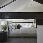 Апарт-отель Hayy Luxury Homes Near Centre Брадфорд