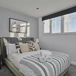 Hayy Luxury Homes Near Centre 4*