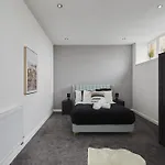 Апарт-отель Hayy Luxury Homes Near Centre 4*
