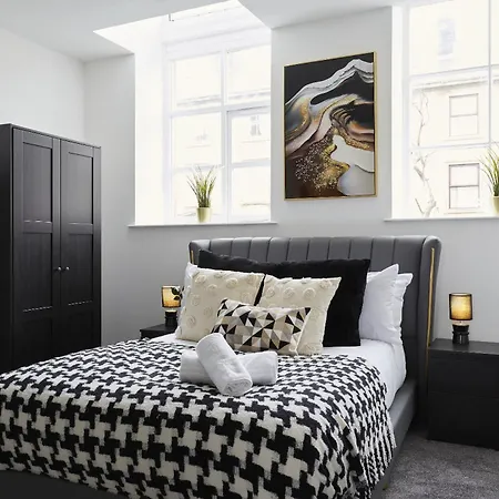 Hayy Luxury Homes Near Centre 4* Bradford (West Yorkshire)