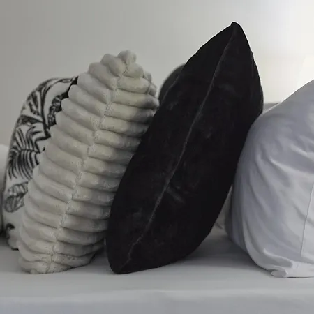 Hayy Luxury Homes Near Centre 4*