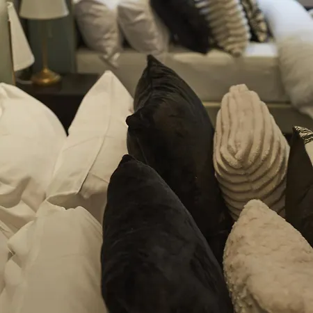 Ξενοδοχείο με διαμερίσματα Hayy Luxury Homes Near Centre