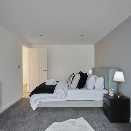 Hayy Luxury Homes Near Centre 4*