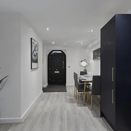 Hayy Luxury Homes Near Centre Aparthotel 4*