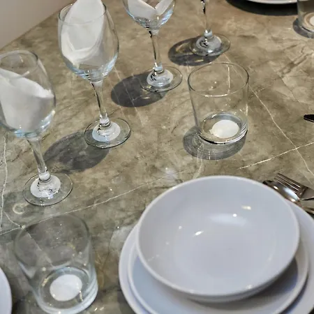 Hayy Luxury Homes Near Centre 4*