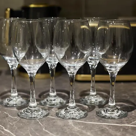 Aparthotel Hayy Luxury Homes Near Centre 4*