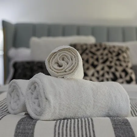 Hayy Luxury Homes Near Centre Bradford (West Yorkshire)