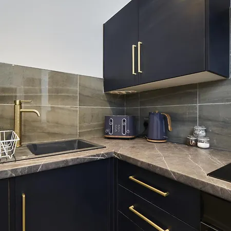 Hayy Luxury Homes Near Centre Bradford (West Yorkshire)