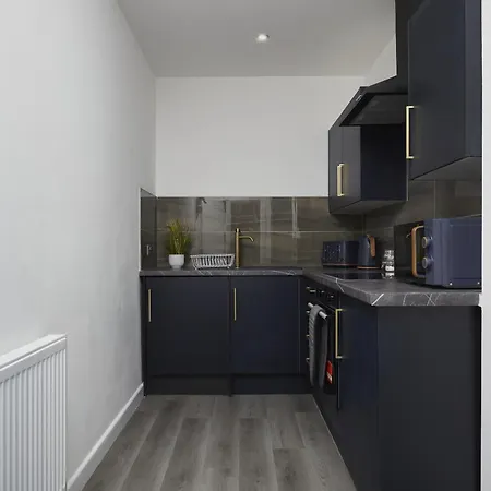 Hayy Luxury Homes Near Centre 4* Bradford (West Yorkshire)
