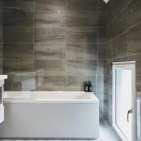 Hayy Luxury Homes Near Centre Bradford (West Yorkshire)