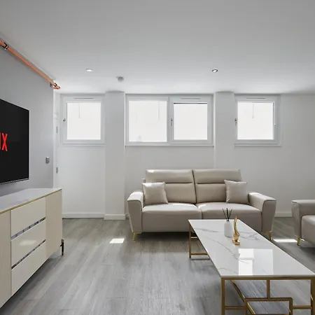 Hayy Luxury Homes Near Centre Lägenhetshotell 4*