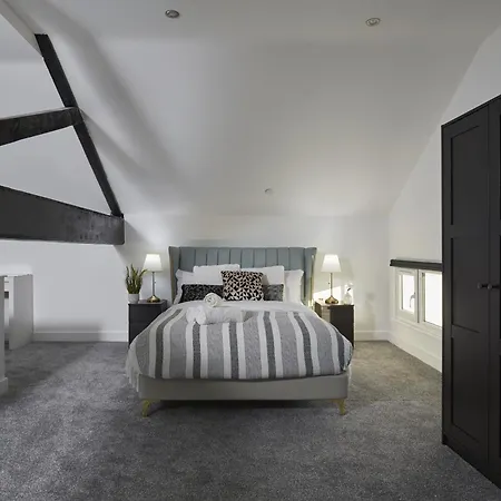 Hayy Luxury Homes Near Centre 4*