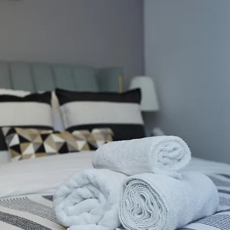 Hayy Luxury Homes Near Centre Aparthotel