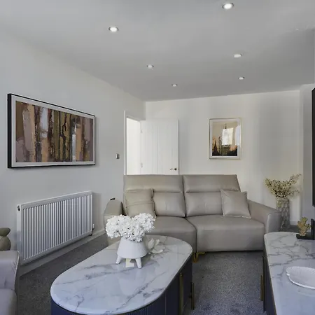 Hayy Luxury Homes Near Centre 4*