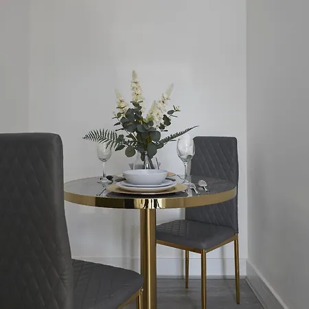 Hayy Luxury Homes Near Centre Μπράντφορντ