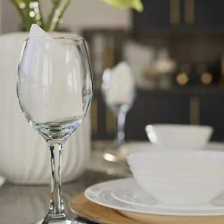 Aparthotel Hayy Luxury Homes Near Centre