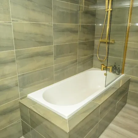 Ξενοδοχείο με διαμερίσματα Hayy Luxury Homes Near Centre