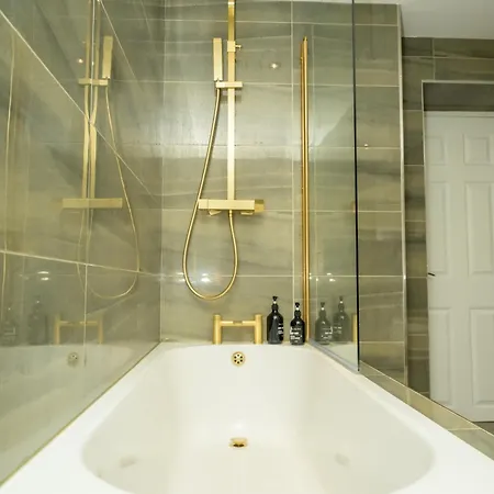 Hayy Luxury Homes Near Centre 4* Μπράντφορντ