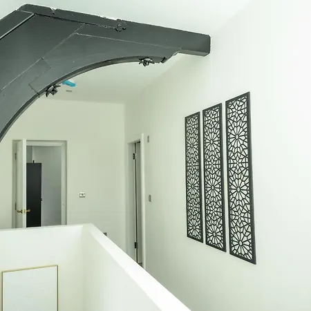 Hayy Luxury Homes Near Centre Μπράντφορντ