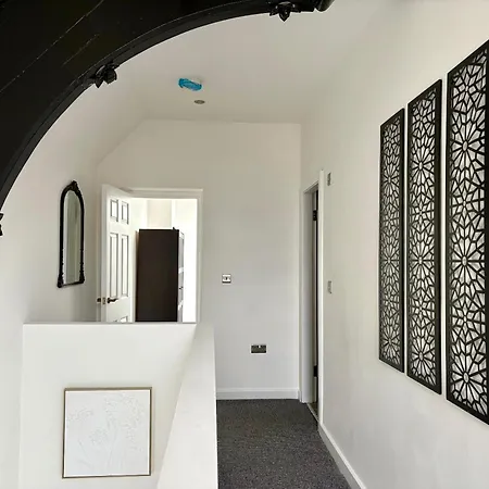 Ξενοδοχείο με διαμερίσματα Hayy Luxury Homes Near Centre