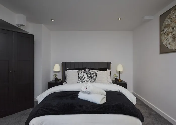 Hayy Luxury Homes Near Centre Bradford (West Yorkshire)