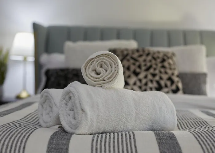 Hayy Luxury Homes Near Centre Bradford (West Yorkshire)