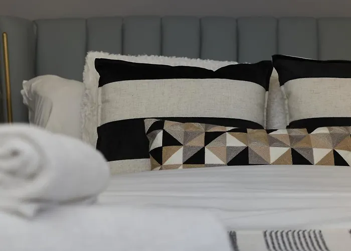 Aparthotel Hayy Luxury Homes Near Centre 4*