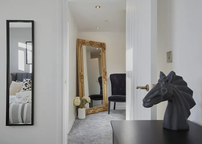 Aparthotel Hayy Luxury Homes Near Centre