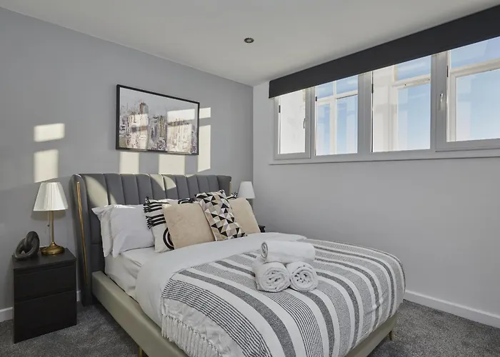 Hayy Luxury Homes Near Centre 4*