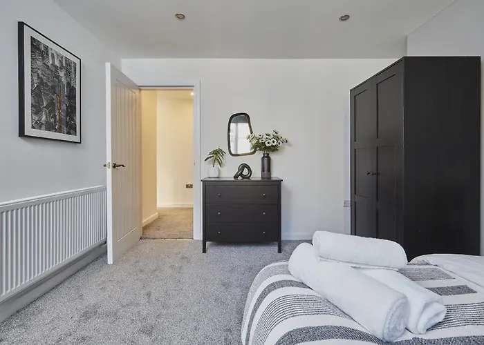 Hayy Luxury Homes Near Centre Bradford (West Yorkshire)