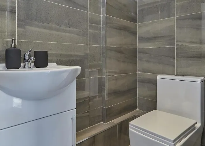 Hayy Luxury Homes Near Centre Bradford (West Yorkshire)