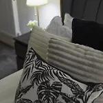Apartmanhotel Hayy Luxury Homes Near Centre Bradford