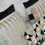 Hayy Luxury Homes Near Centre Bradford