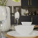 Hayy Luxury Homes Near Centre 4*