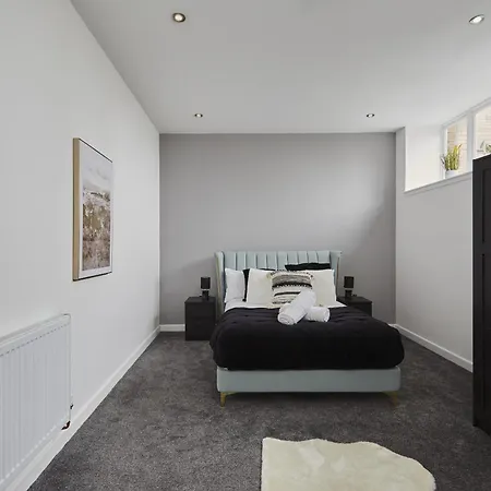 Ξενοδοχείο με διαμερίσματα Hayy Luxury Homes Near Centre 4*
